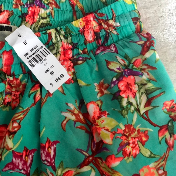 LF Floral Shorts - Picture 5 of 5